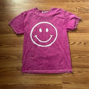 altars state smiley face shirt, magenta, XS.